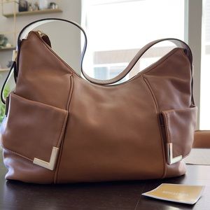 Authentic Michael Kors Large leather shoulder slouchy bag